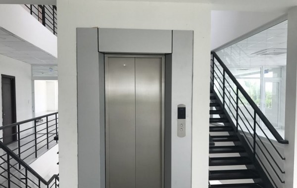 KÍCH THƯỚC CỬA THANG MÁY BAO NHIÊU THÌ PHÙ HỢP