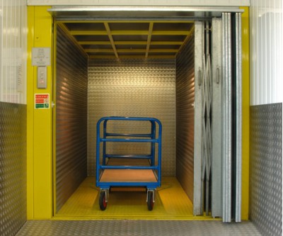 Thang máy tải hàng